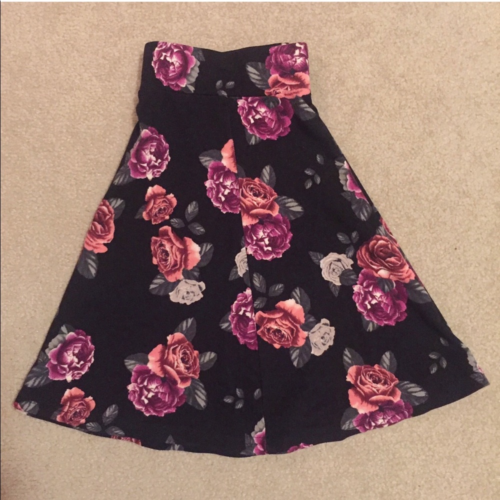 DIVIDED Floral Skater Skirt S